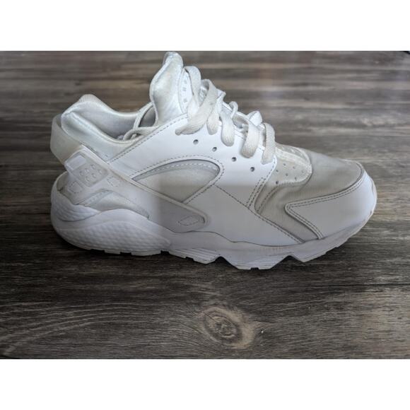 Nike Air Huarache Run Womens 9 Triple White Athletic Sneaker Shoes DH4439-102 - Picture 8 of 11